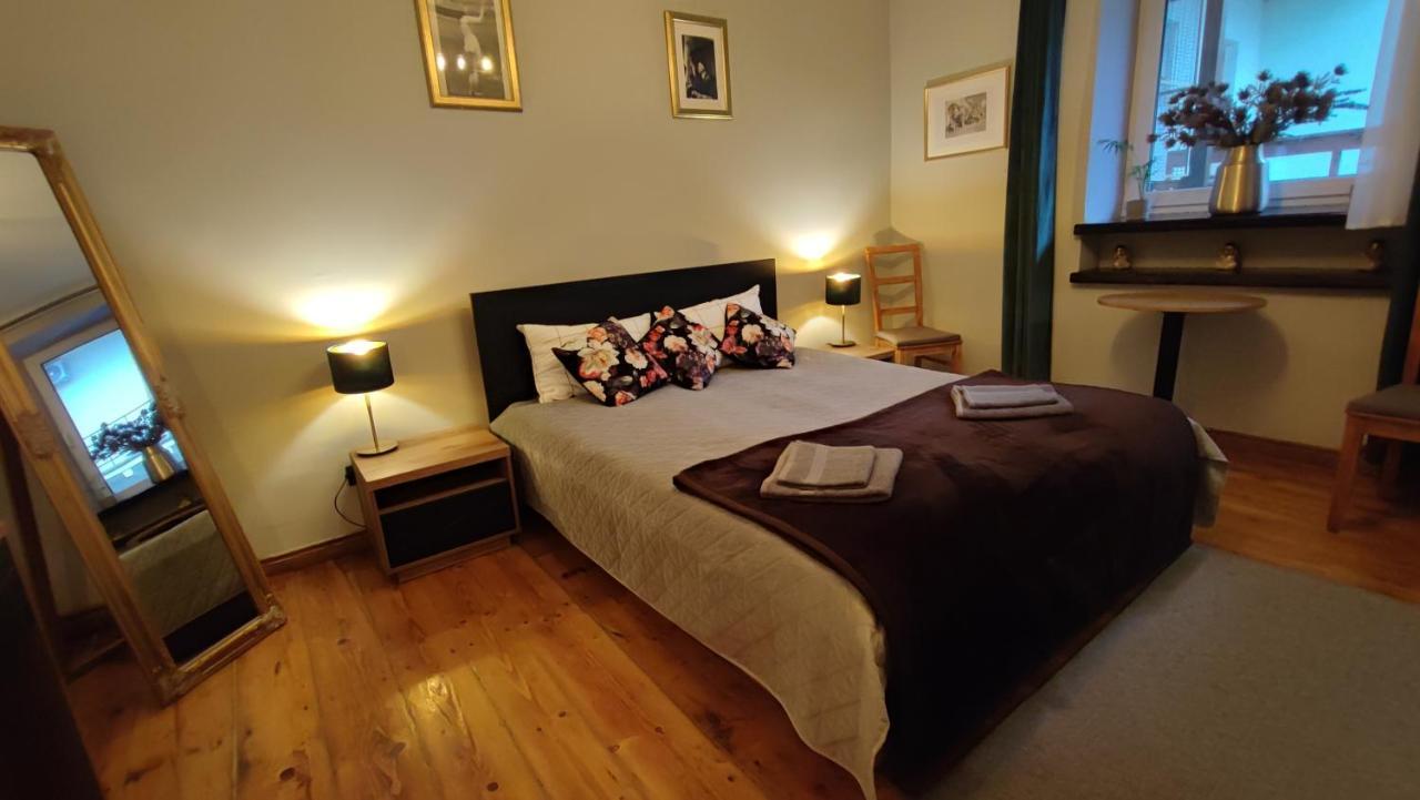 Singer Apartment Krakau